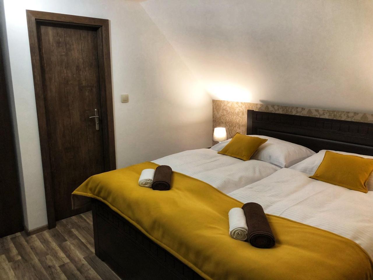 Villa Rustica Bešeňová Buitenkant foto